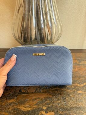 MISSONI for Delta Blue Chevron Makeup Bag Travel Cosmetic Toiletry Case Zip EUC